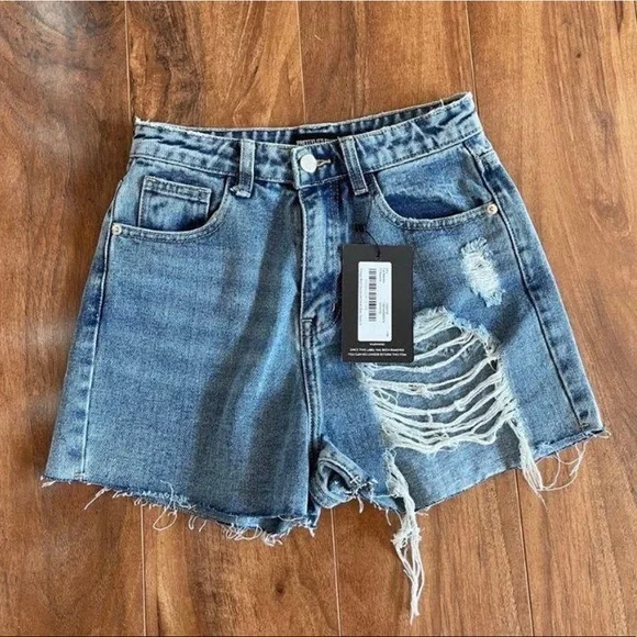 Pretty little thing denim shorts - Picture 6 of 10